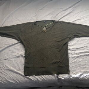 Cable & Gauge Olive Green Knit Top with Logo Tag Size XL